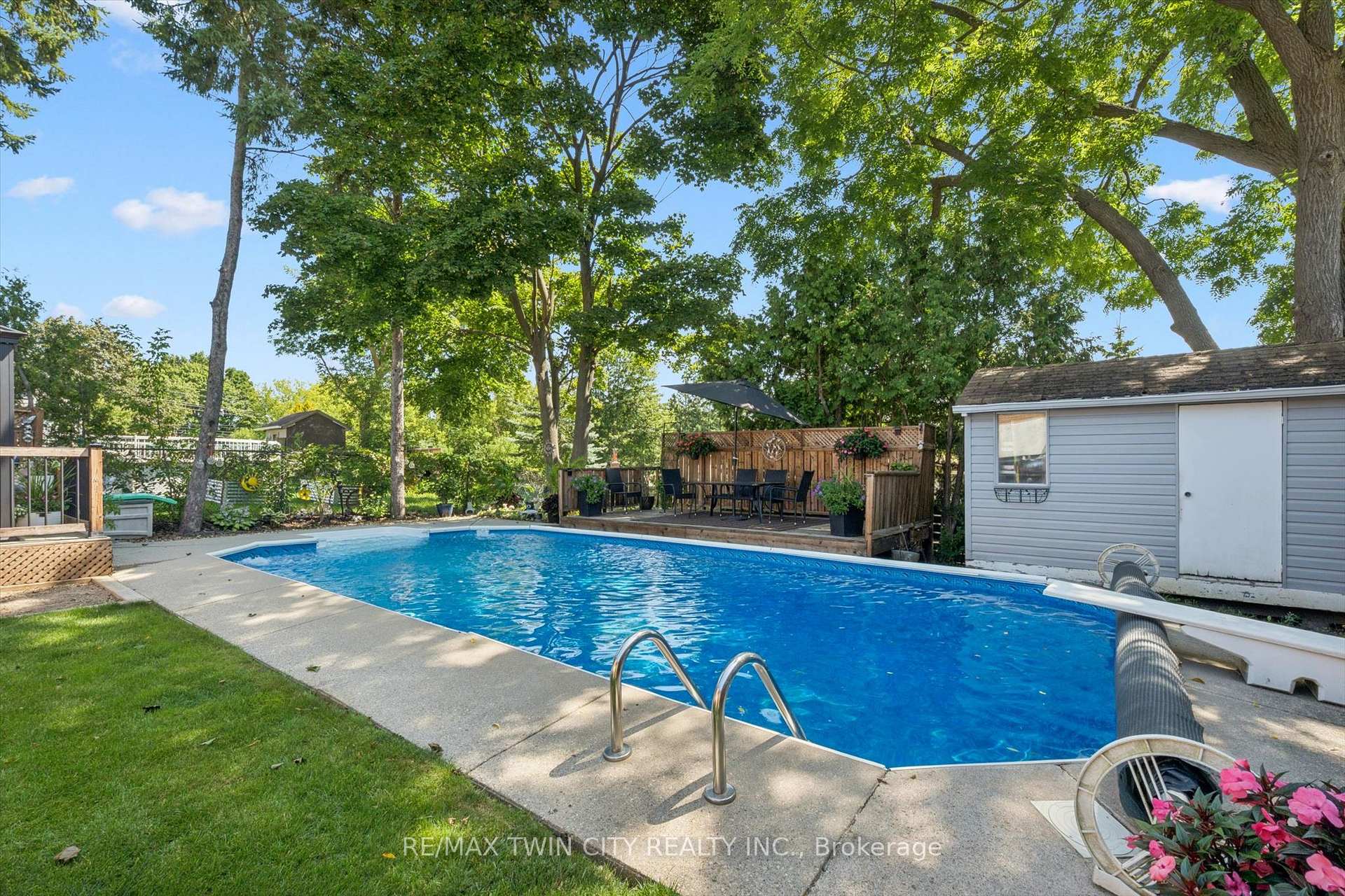 Photo 33 of 19 Mcgarry Drive, Kitchener, Forest Hill — HOMEH