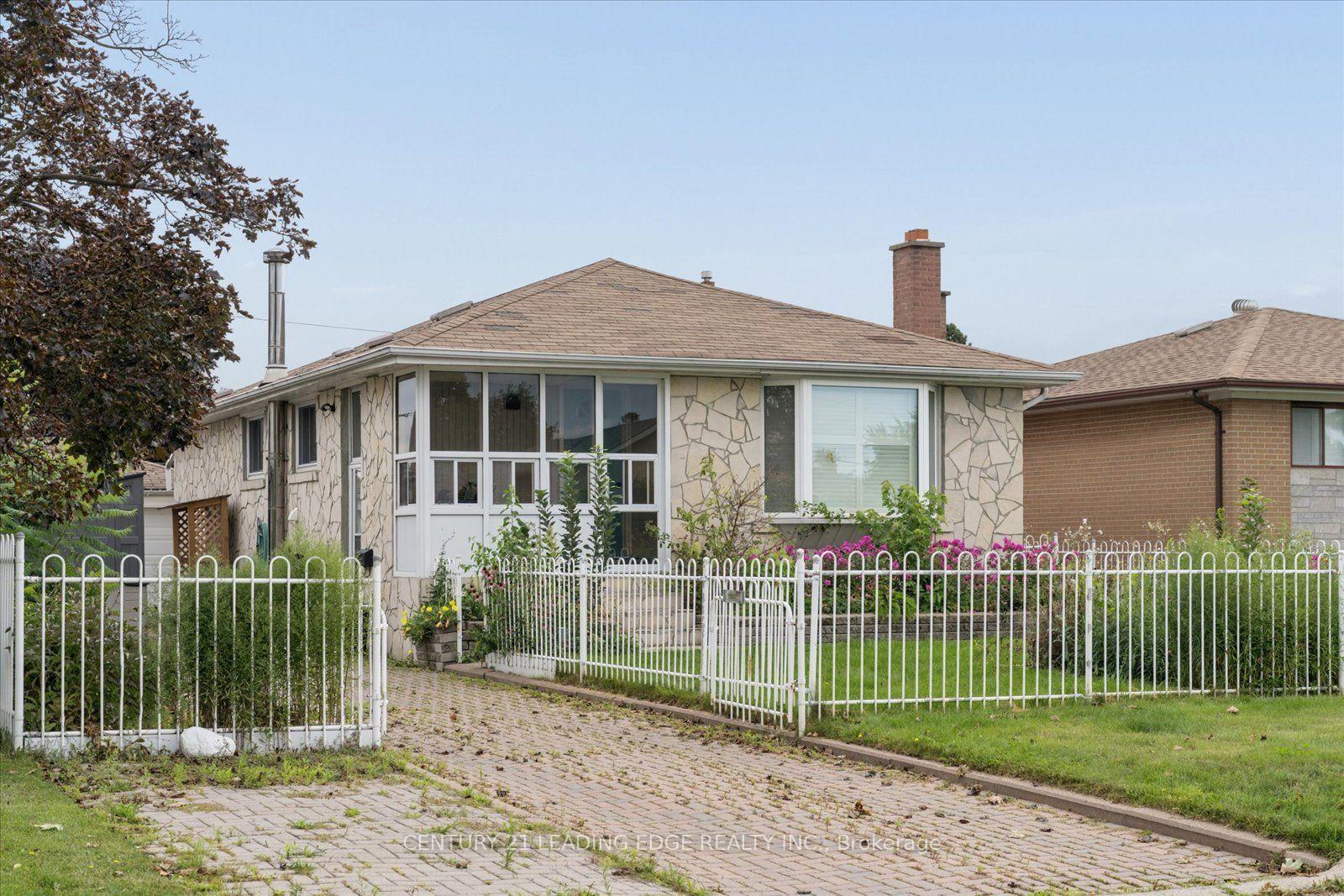 Photo 1 of Unit Basement, 883 Antonio Street, Pickering, Bay Ridges — HOMEH