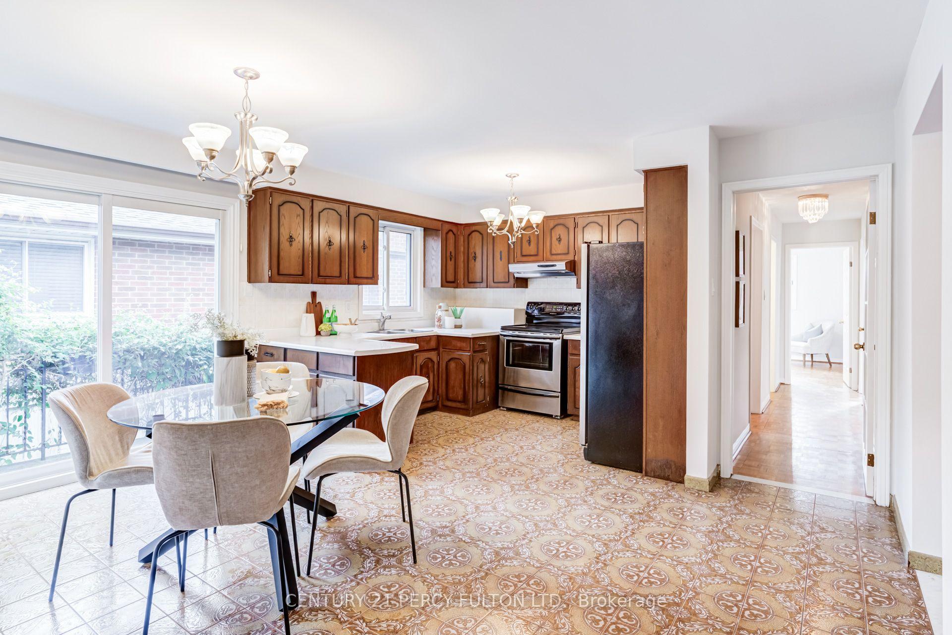 Photo 17 of 46 Cedar Drive, Scarborough, Scarborough Village — HOMEH