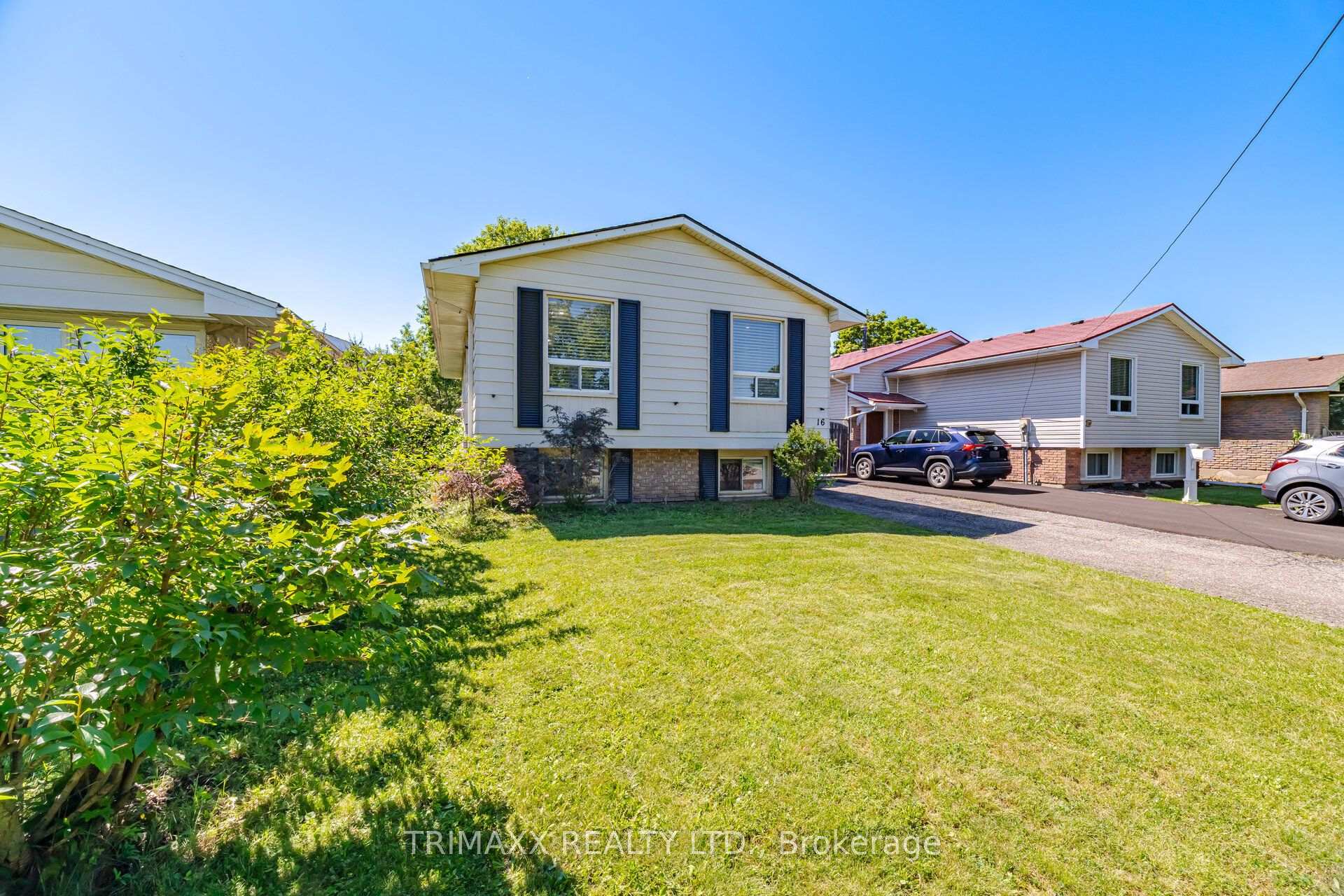 Photo 2 of 16 Loraine Drive, St. Catharines, Oakdale — HOMEH