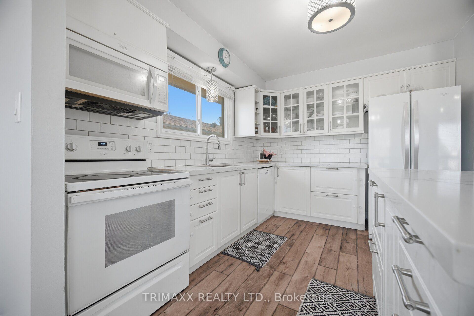 Photo 12 of 16 Loraine Drive, St. Catharines, Oakdale — HOMEH