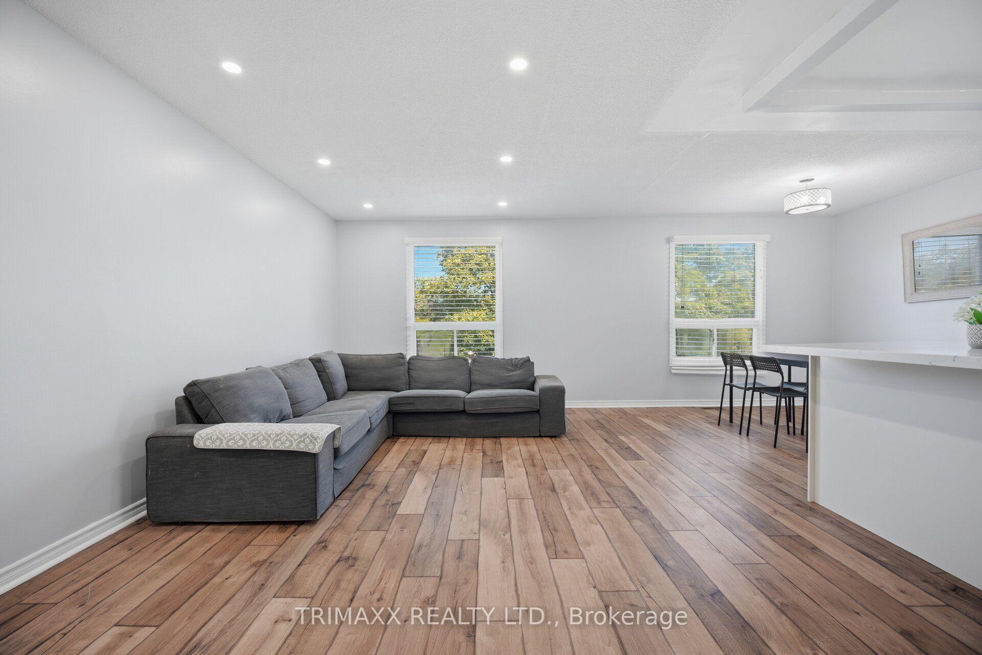 Photo 17 of 16 Loraine Drive, St. Catharines, Oakdale — HOMEH