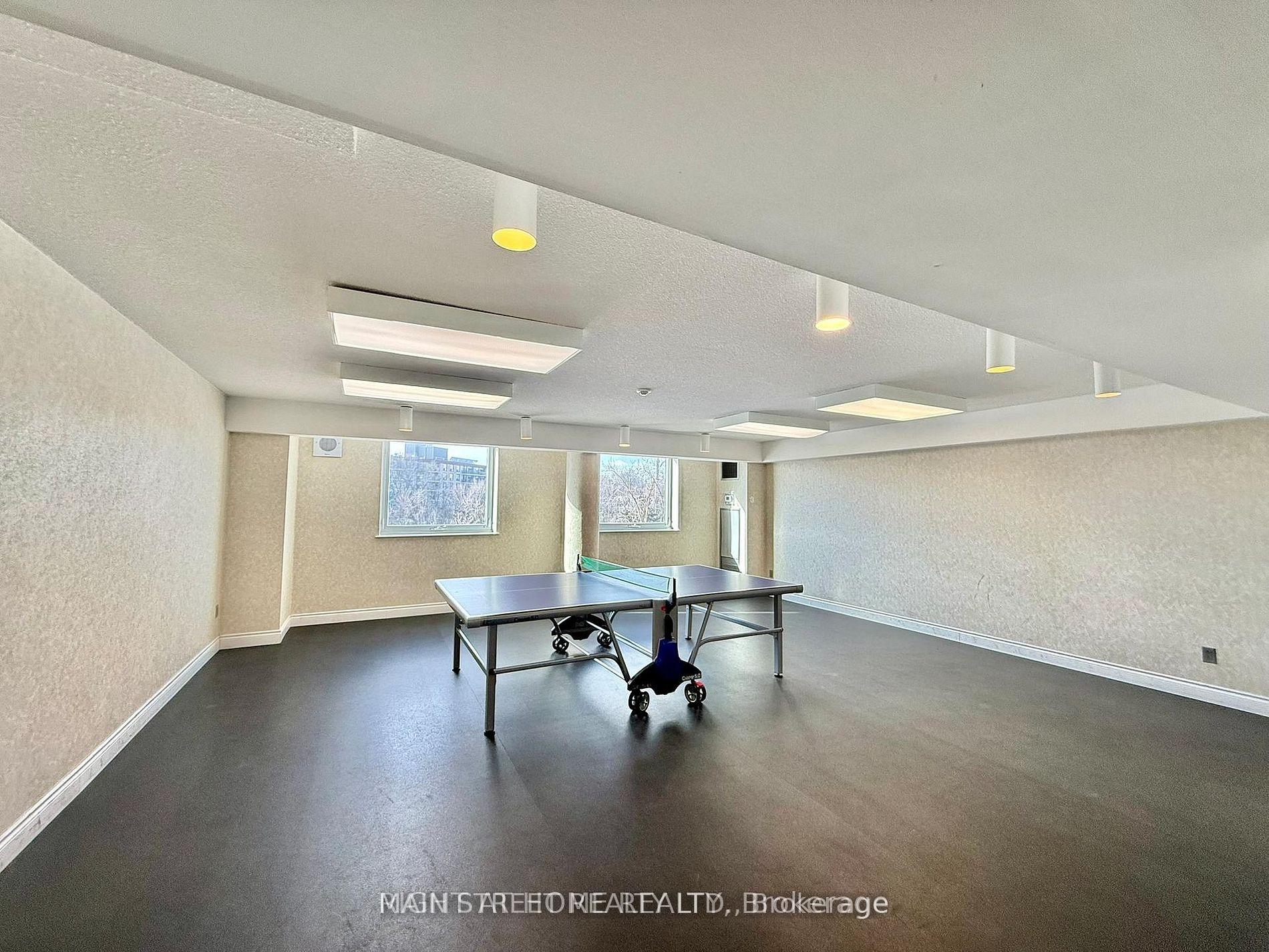 Photo 10 of Unit 314, 326 Major Mackenzie Drive E, Richmond Hill, Crosby — HOMEH