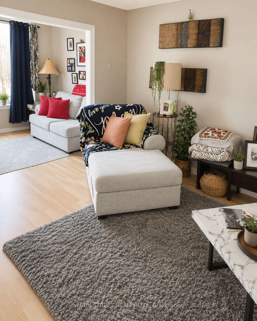 Photo 13 of Unit 314, 326 Major Mackenzie Drive E, Richmond Hill, Crosby — HOMEH