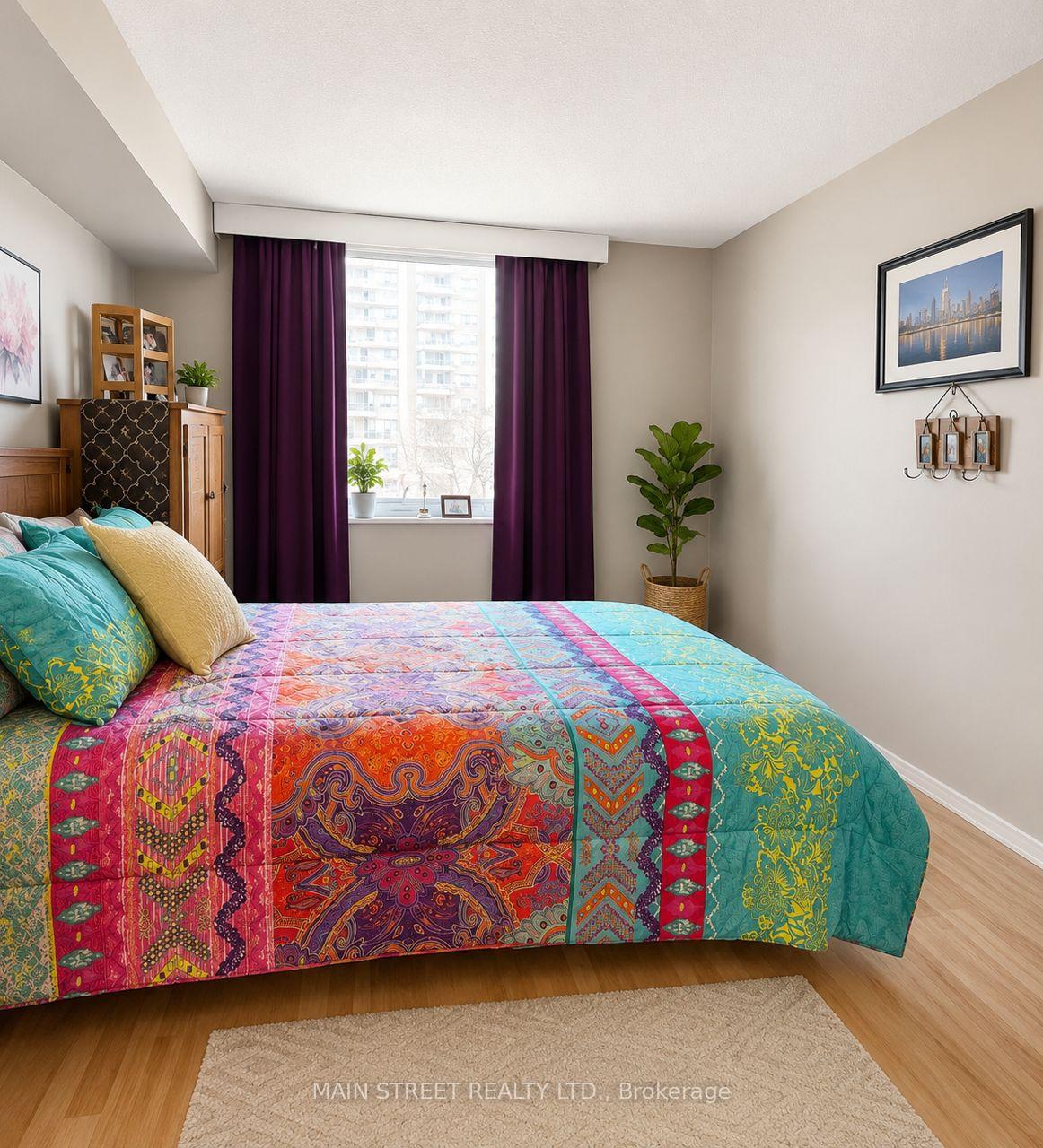 Photo 15 of Unit 314, 326 Major Mackenzie Drive E, Richmond Hill, Crosby — HOMEH