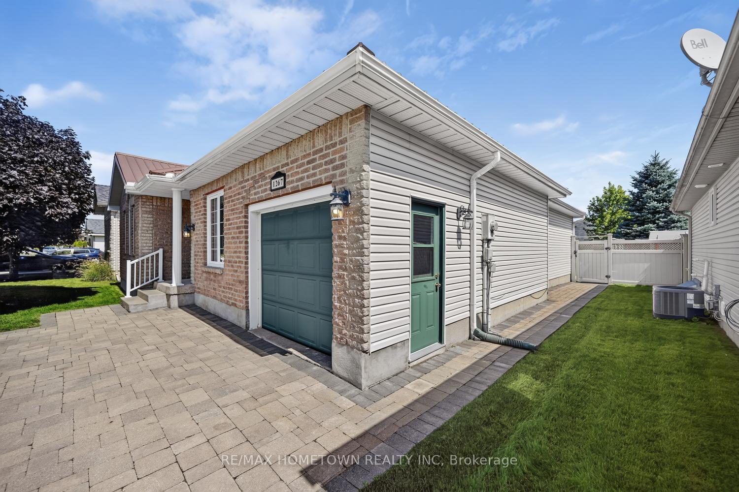 Photo 3 of 1267 Cuthbertson Avenue, Brockville, Brockville — HOMEH