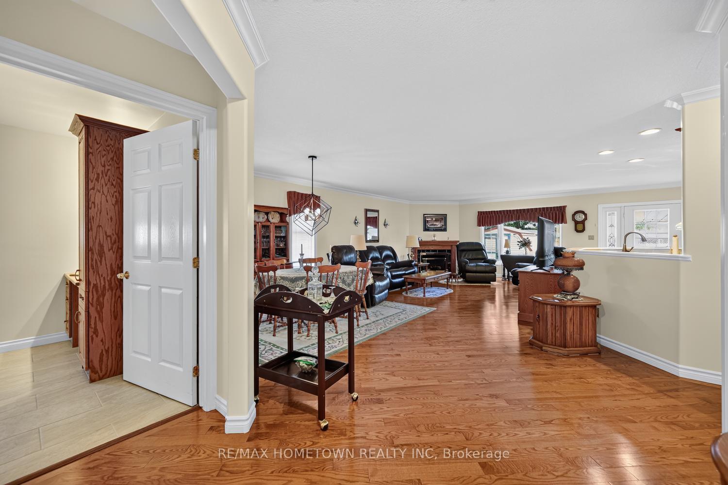 Photo 8 of 1267 Cuthbertson Avenue, Brockville, Brockville — HOMEH
