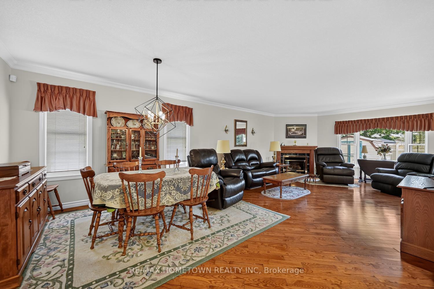 Photo 9 of 1267 Cuthbertson Avenue, Brockville, Brockville — HOMEH