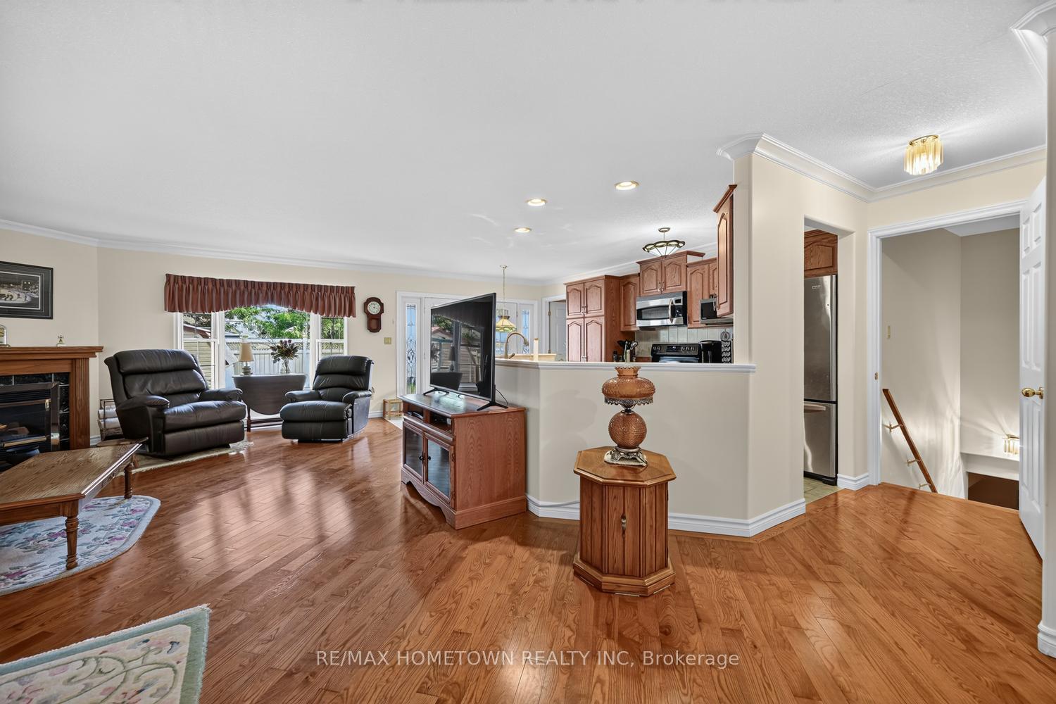 Photo 10 of 1267 Cuthbertson Avenue, Brockville, Brockville — HOMEH