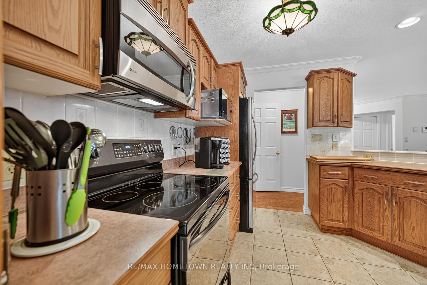 Photo 14 of 1267 Cuthbertson Avenue, Brockville, Brockville — HOMEH