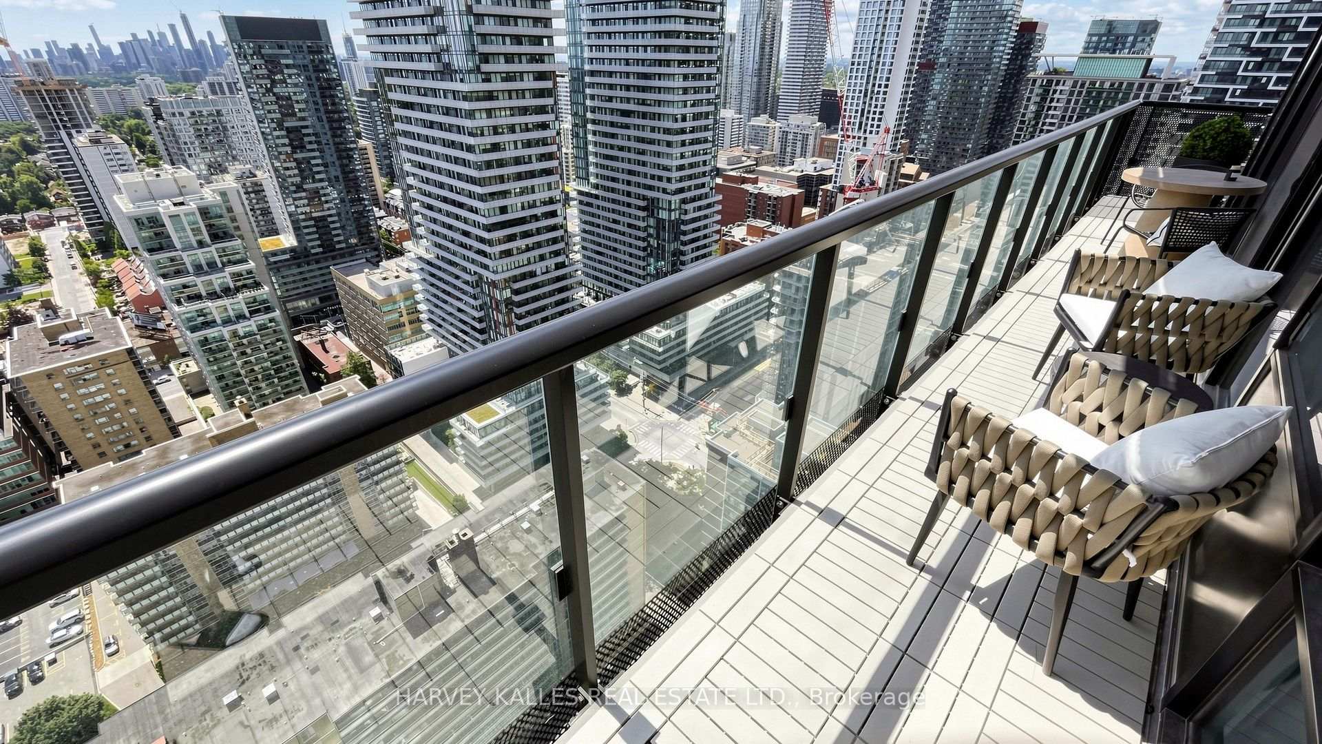 Photo 33 of Unit 3302, 127 Broadway Avenue, Toronto, Mount Pleasant West — HOMEH