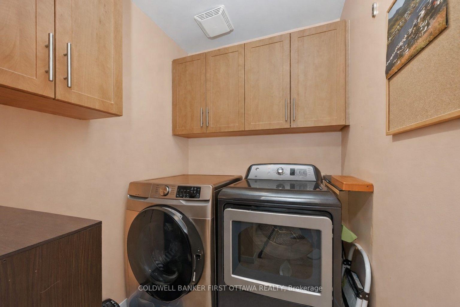 Photo 11 of 1528 Brookmill Lane, Ottawa, Pineview — HOMEH
