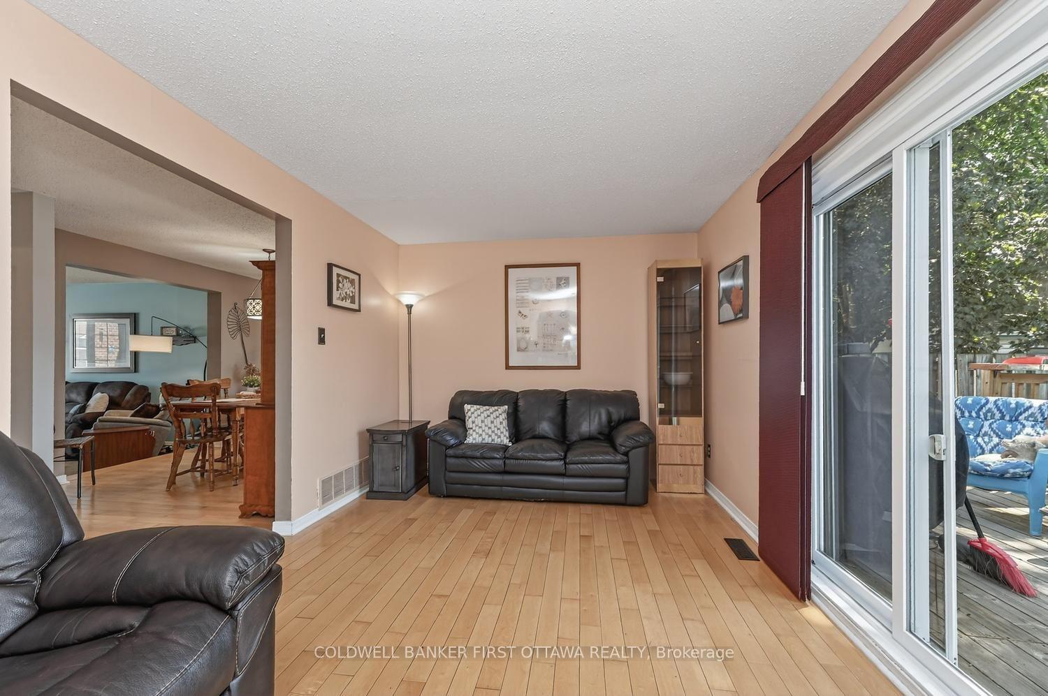Photo 14 of 1528 Brookmill Lane, Ottawa, Pineview — HOMEH