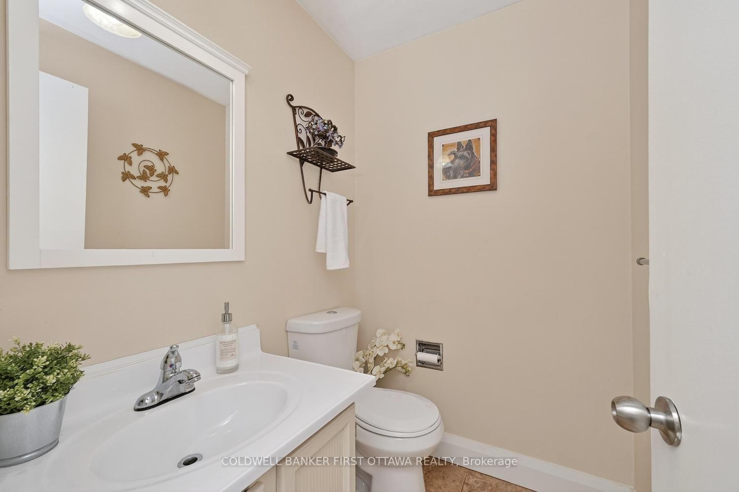 Photo 15 of 1528 Brookmill Lane, Ottawa, Pineview — HOMEH