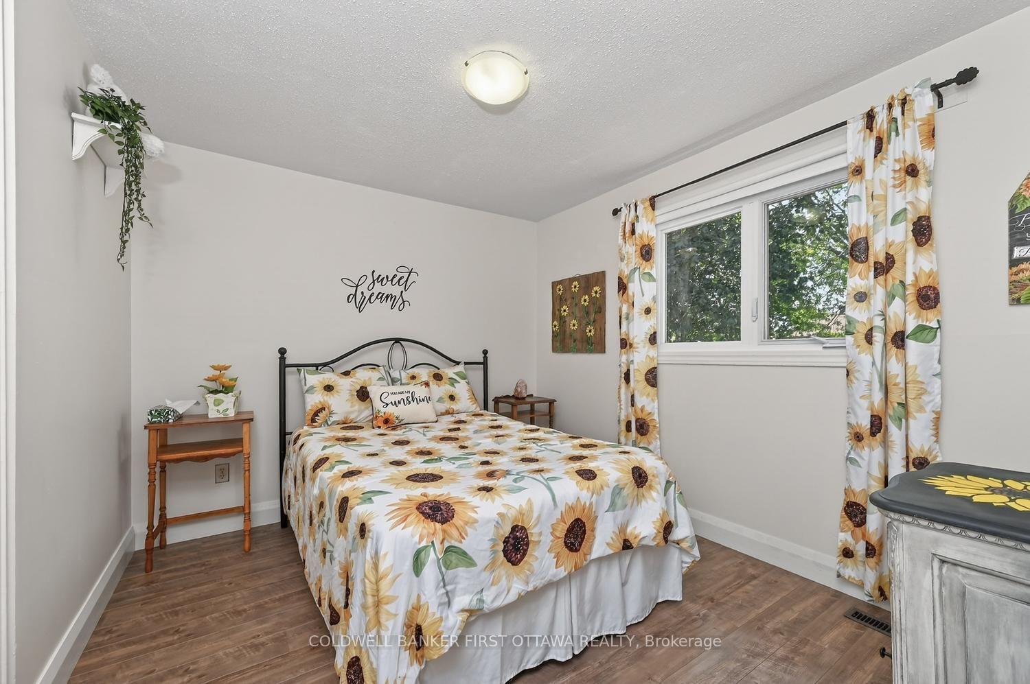 Photo 19 of 1528 Brookmill Lane, Ottawa, Pineview — HOMEH