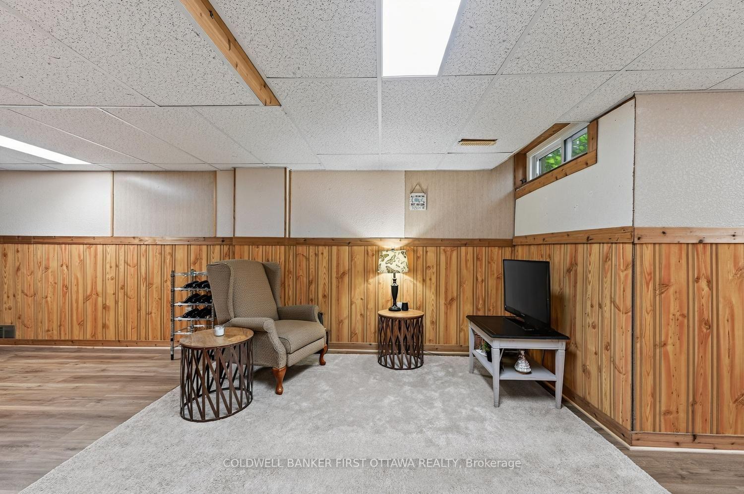 Photo 26 of 1528 Brookmill Lane, Ottawa, Pineview — HOMEH
