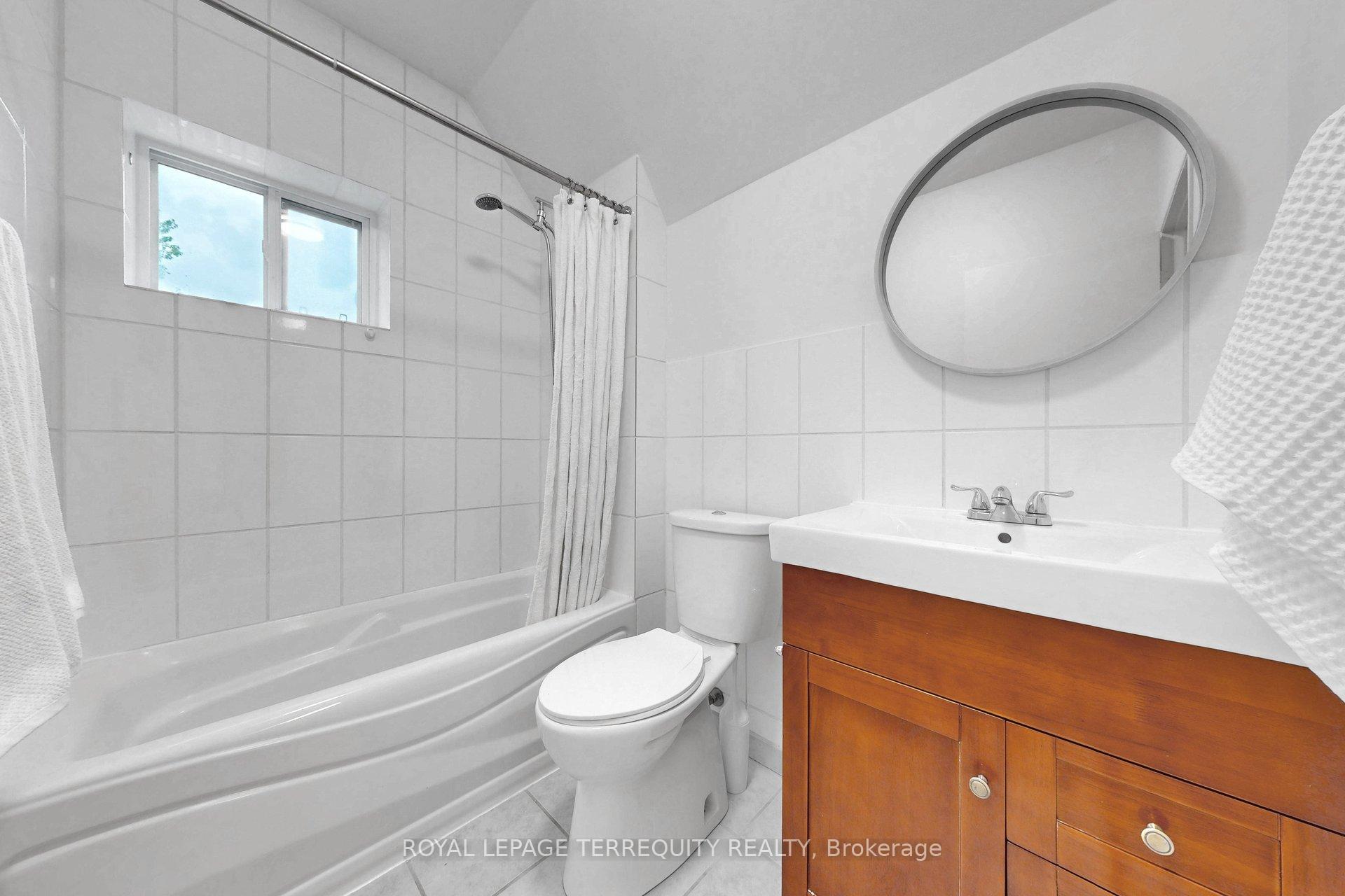 Photo 23 of 372 St Johns Road, Toronto, Runnymede-Bloor West Village — HOMEH