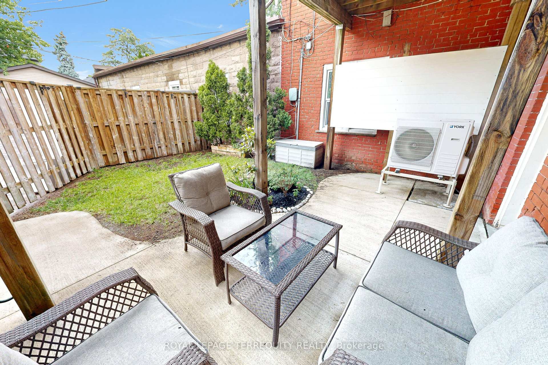 Photo 30 of 372 St Johns Road, Toronto, Runnymede-Bloor West Village — HOMEH