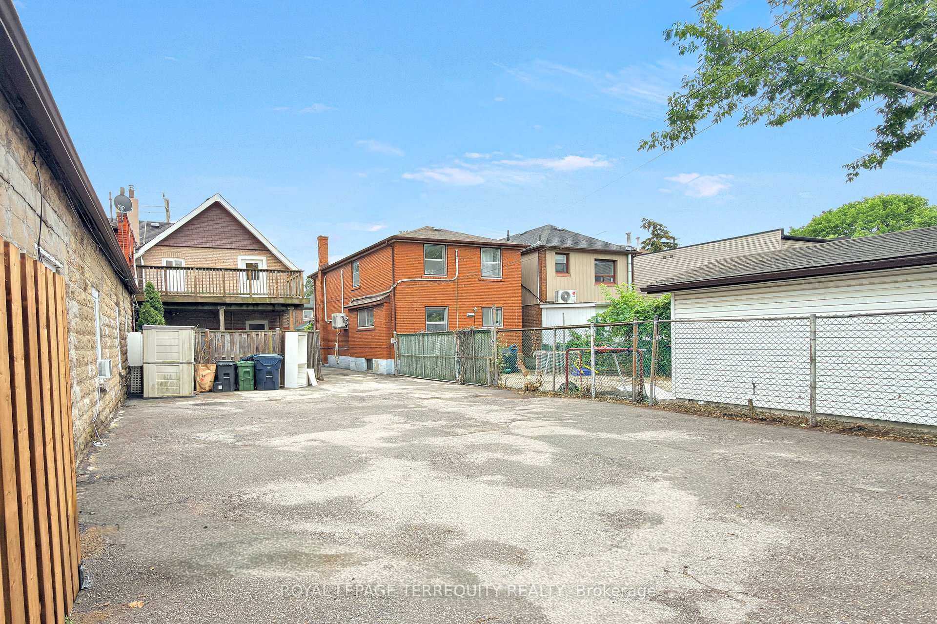 Photo 36 of 372 St Johns Road, Toronto, Runnymede-Bloor West Village — HOMEH