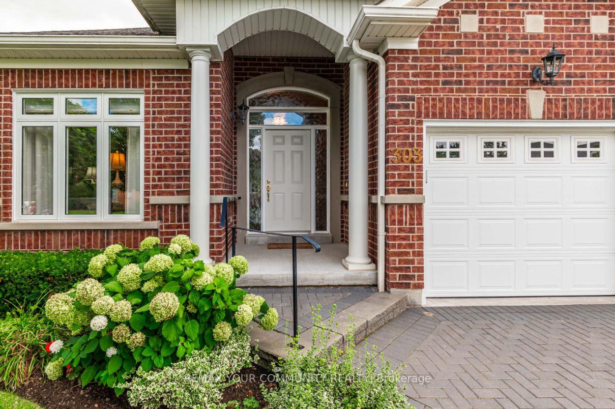 Photo 4 of 303 Babe'S Way, Whitchurch-Stouffville, Ballantrae — HOMEH