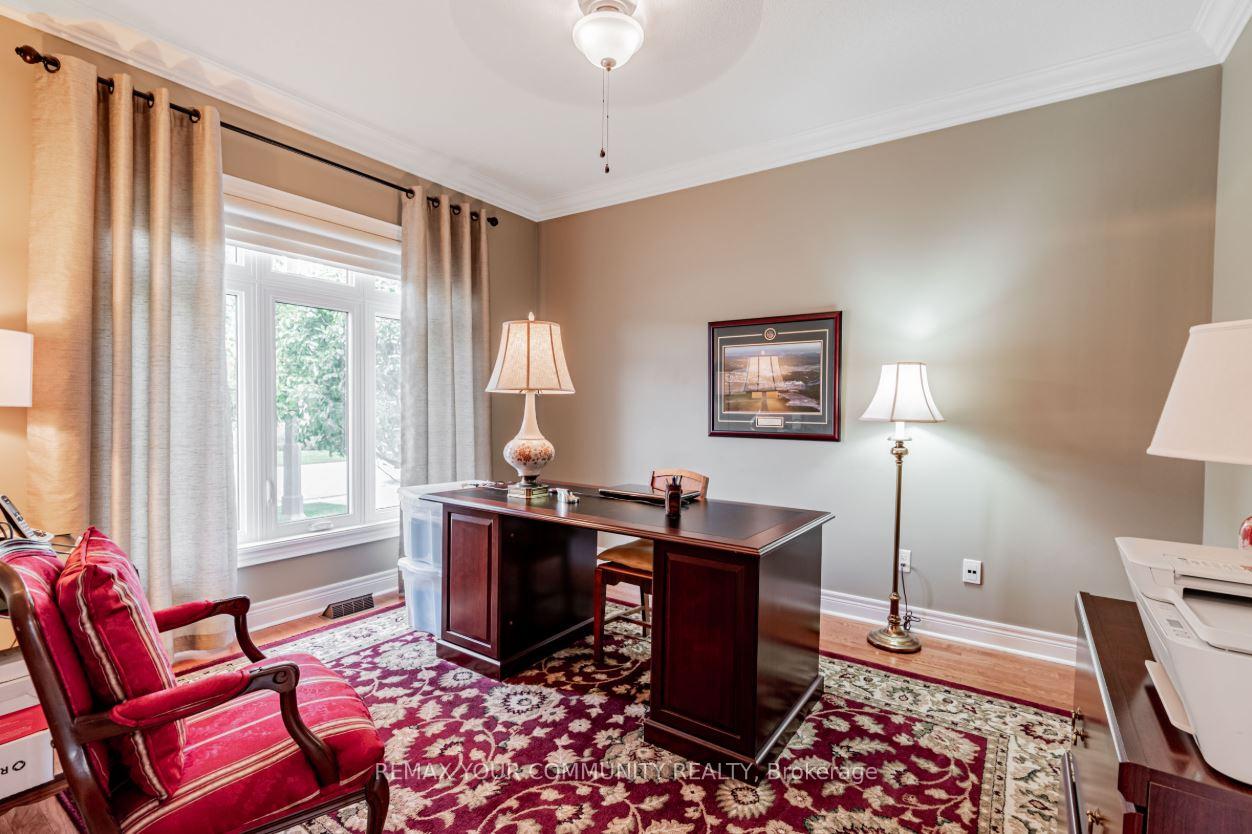 Photo 6 of 303 Babe'S Way, Whitchurch-Stouffville, Ballantrae — HOMEH
