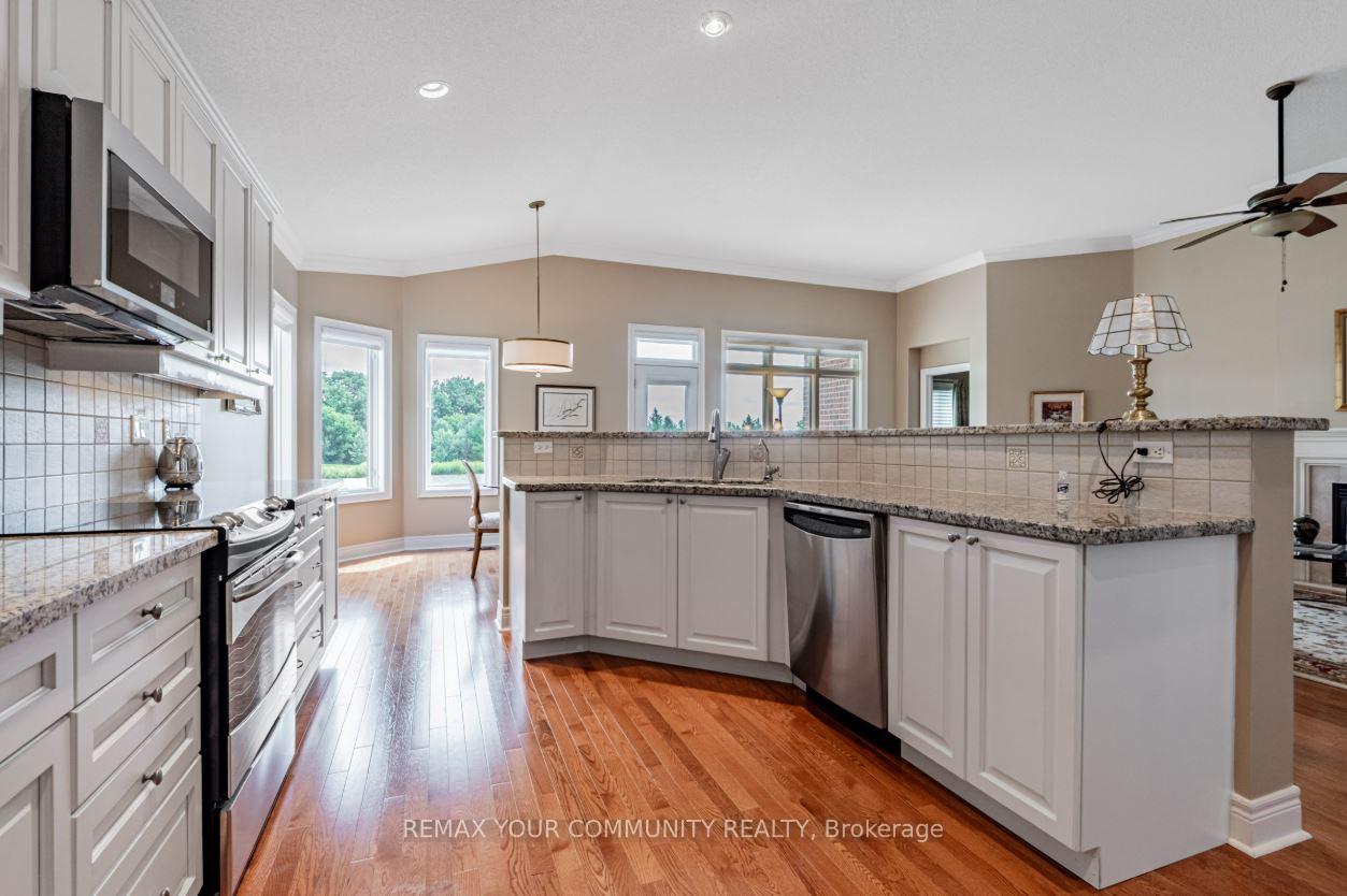 Photo 10 of 303 Babe'S Way, Whitchurch-Stouffville, Ballantrae — HOMEH