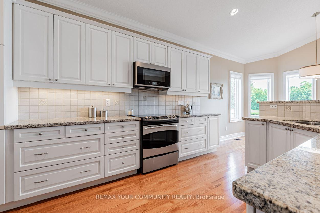 Photo 11 of 303 Babe'S Way, Whitchurch-Stouffville, Ballantrae — HOMEH