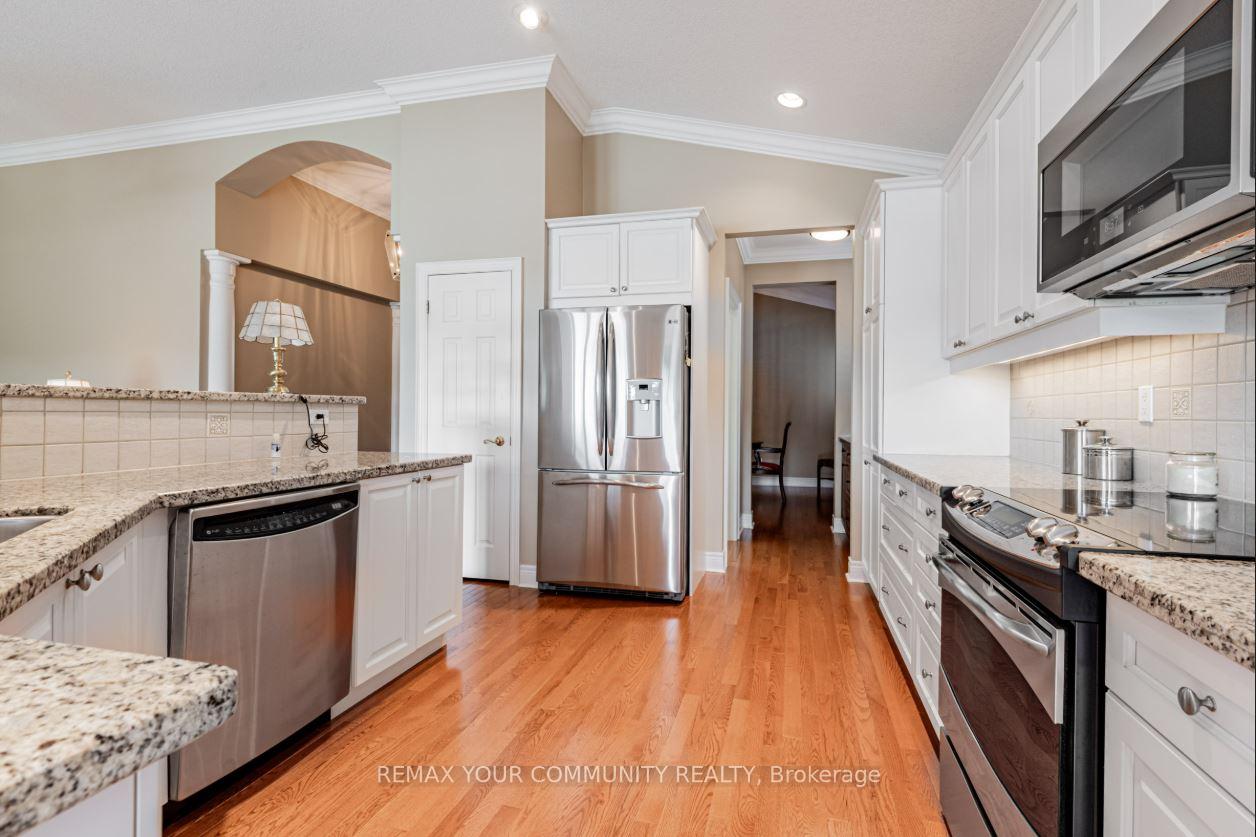 Photo 12 of 303 Babe'S Way, Whitchurch-Stouffville, Ballantrae — HOMEH