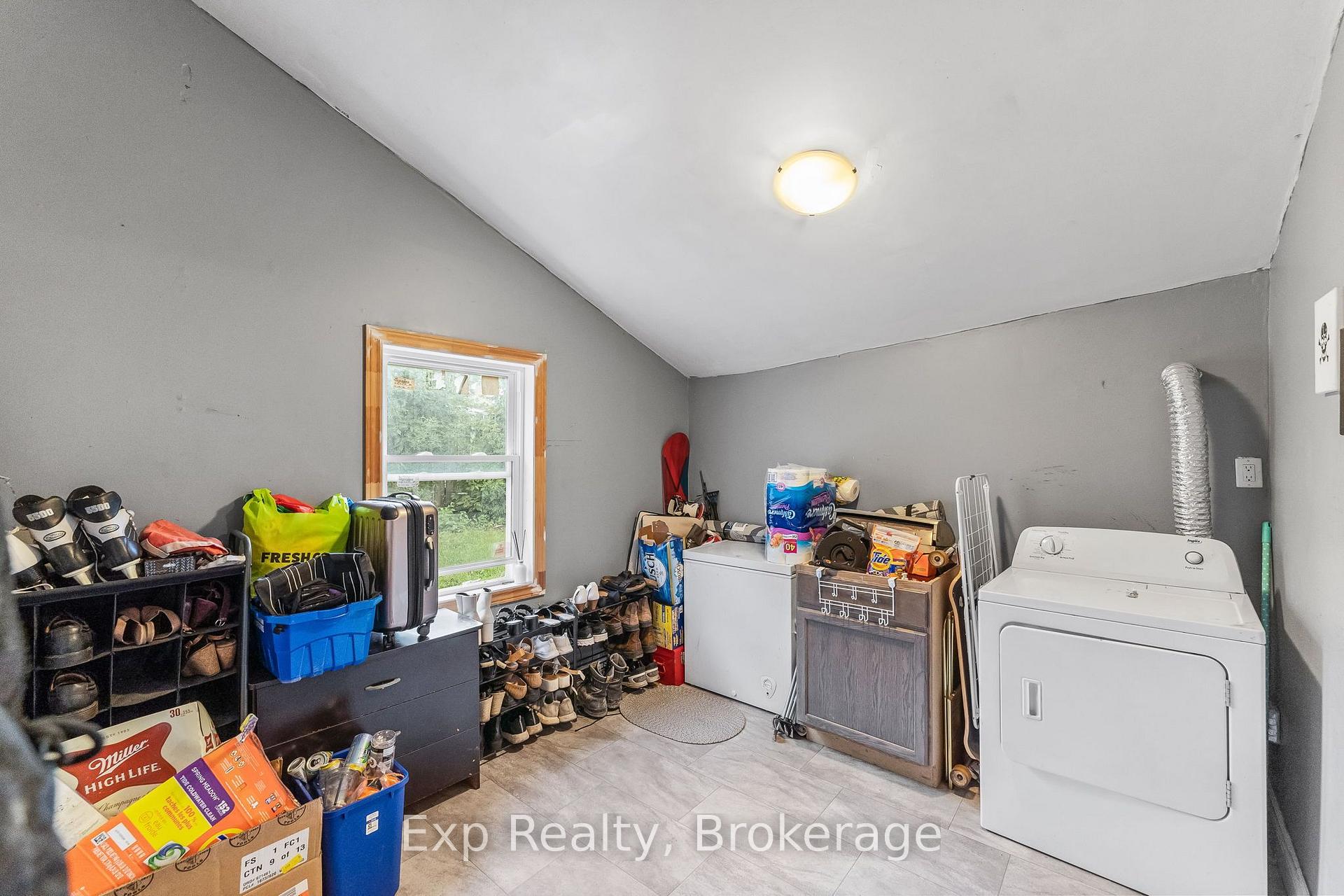 Photo 11 of 497 Donegal Street, Peterborough, Town Ward 3 — HOMEH