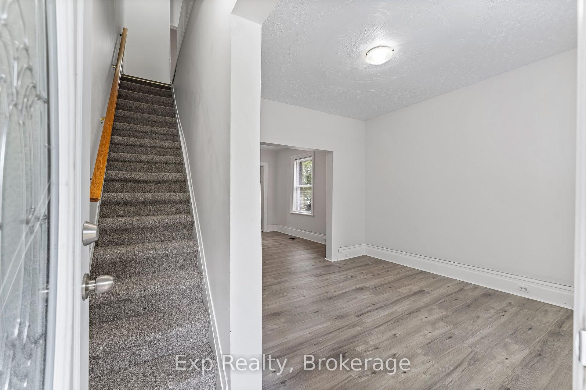 Photo 17 of 497 Donegal Street, Peterborough, Town Ward 3 — HOMEH