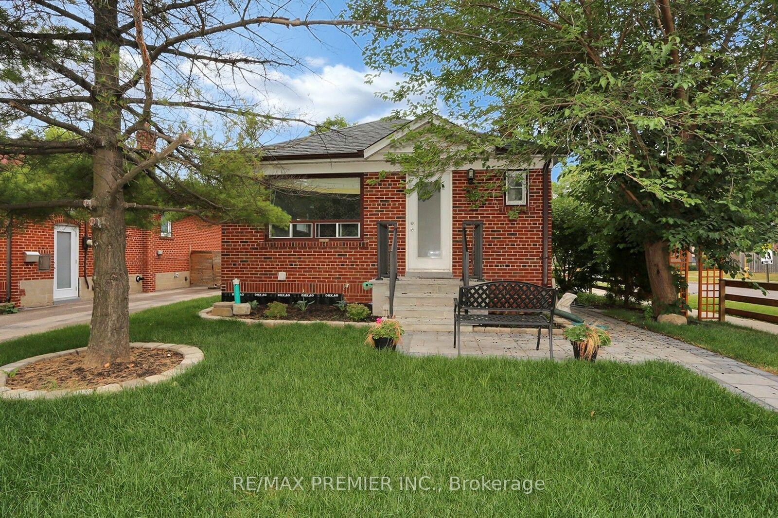 Photo 1 of Unit Upper, 37 Silvercrest Avenue, Etobicoke, Alderwood — HOMEH