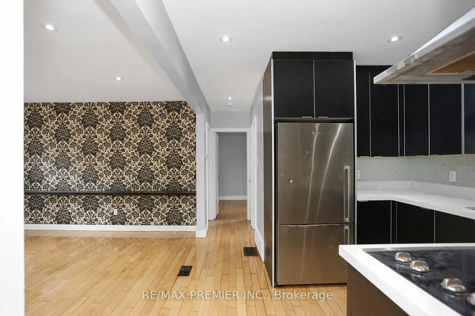 Photo 24 of Unit Upper, 37 Silvercrest Avenue, Etobicoke, Alderwood — HOMEH