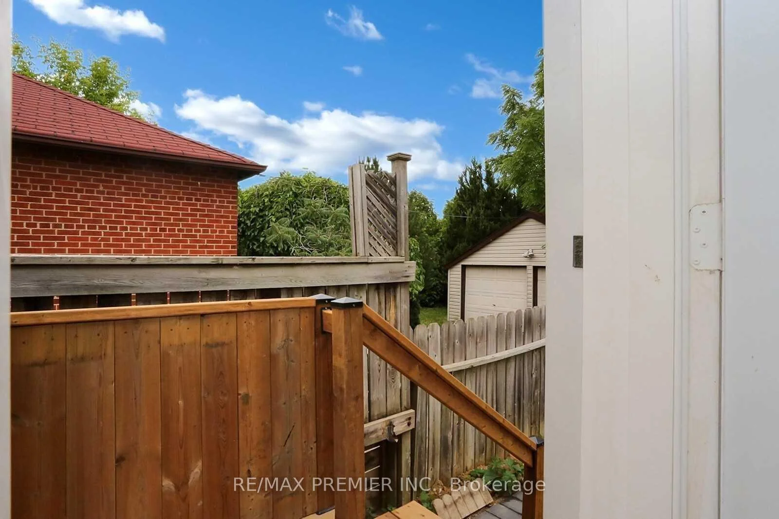 Photo 32 of Unit Upper, 37 Silvercrest Avenue, Etobicoke, Alderwood — HOMEH