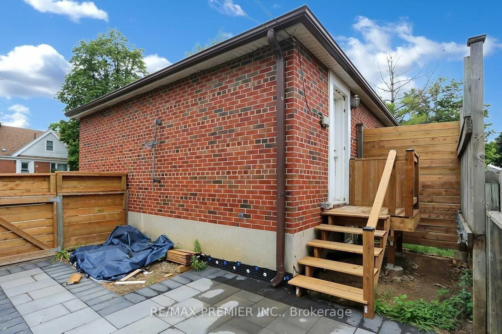 Photo 44 of Unit Upper, 37 Silvercrest Avenue, Etobicoke, Alderwood — HOMEH