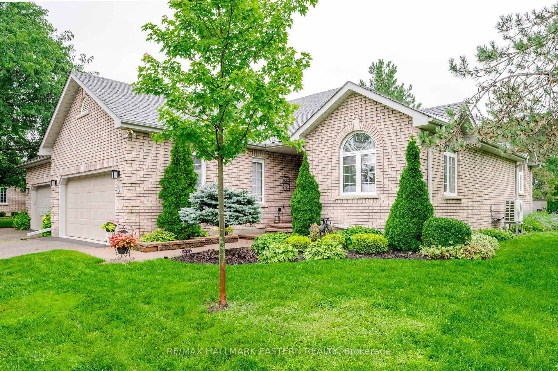 Photo 3 of Unit 2, 300 Franmor Drive, Peterborough, Ashburnham Ward 4 — HOMEH