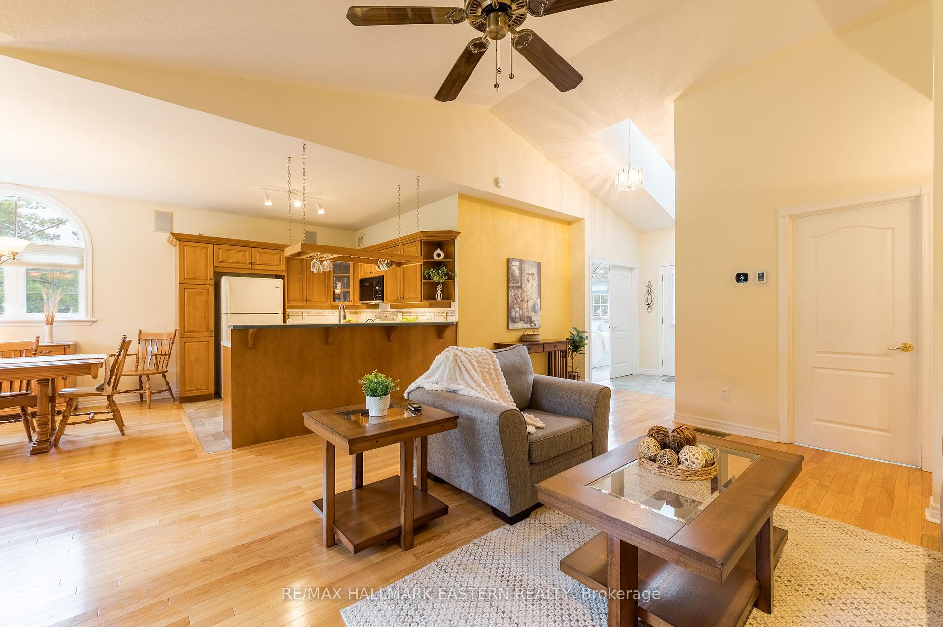 Photo 9 of Unit 2, 300 Franmor Drive, Peterborough, Ashburnham Ward 4 — HOMEH