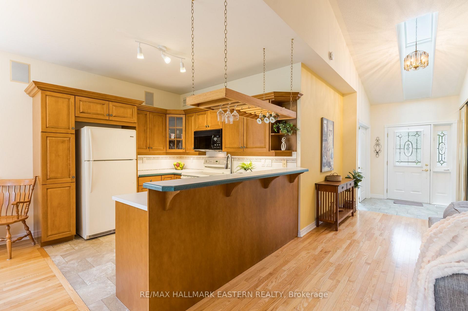 Photo 10 of Unit 2, 300 Franmor Drive, Peterborough, Ashburnham Ward 4 — HOMEH
