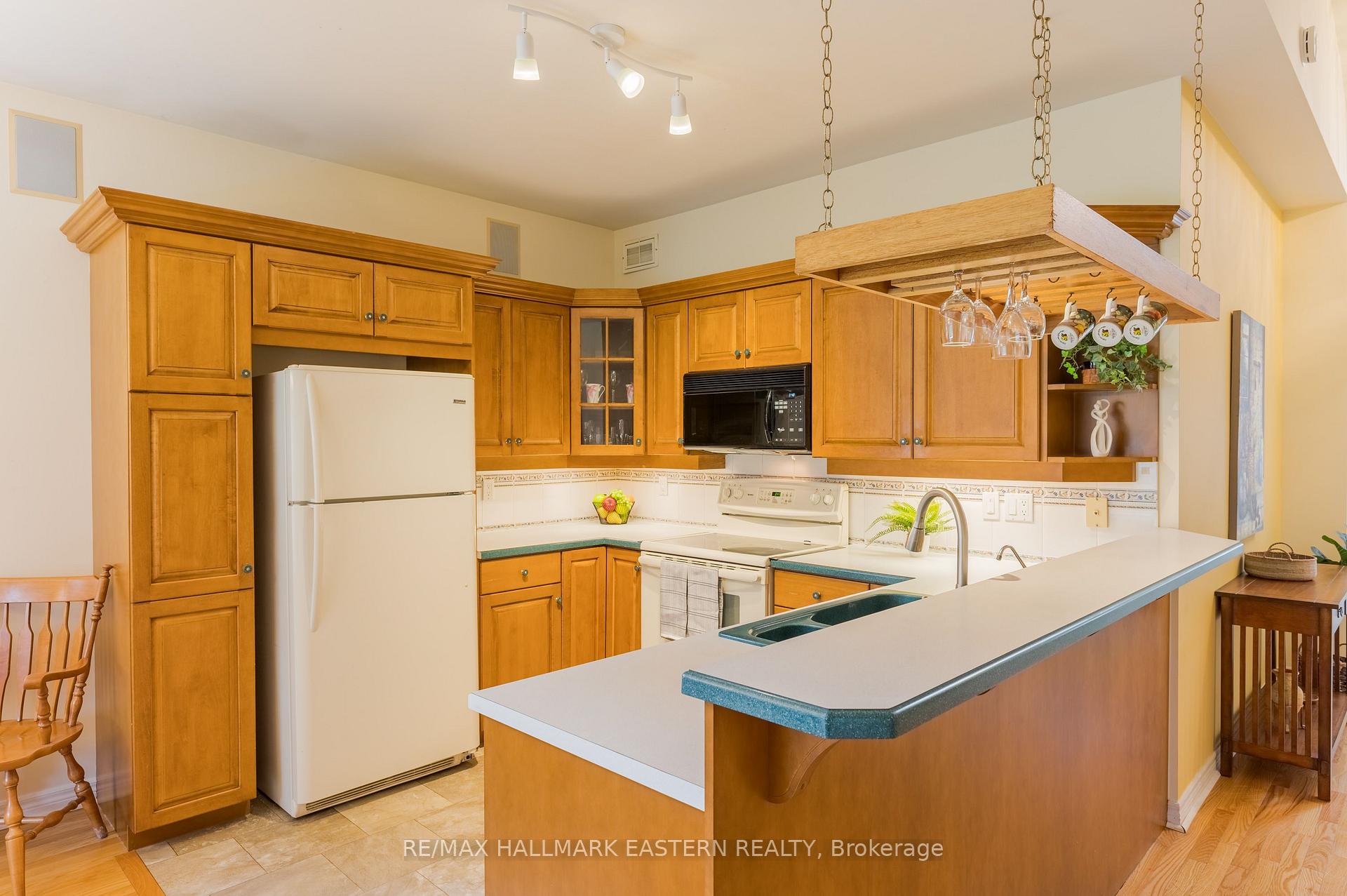 Photo 12 of Unit 2, 300 Franmor Drive, Peterborough, Ashburnham Ward 4 — HOMEH