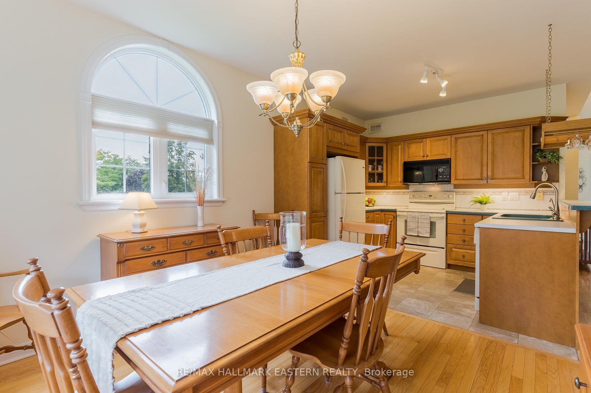 Photo 17 of Unit 2, 300 Franmor Drive, Peterborough, Ashburnham Ward 4 — HOMEH