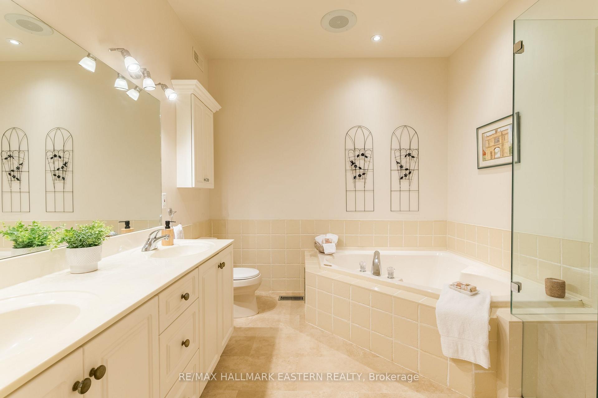 Photo 25 of Unit 2, 300 Franmor Drive, Peterborough, Ashburnham Ward 4 — HOMEH