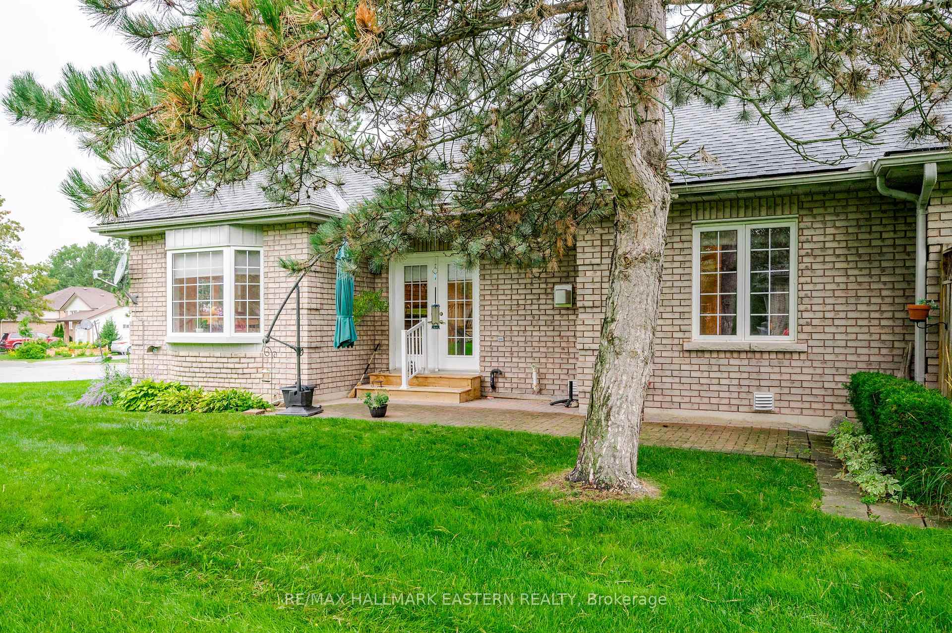 Photo 34 of Unit 2, 300 Franmor Drive, Peterborough, Ashburnham Ward 4 — HOMEH