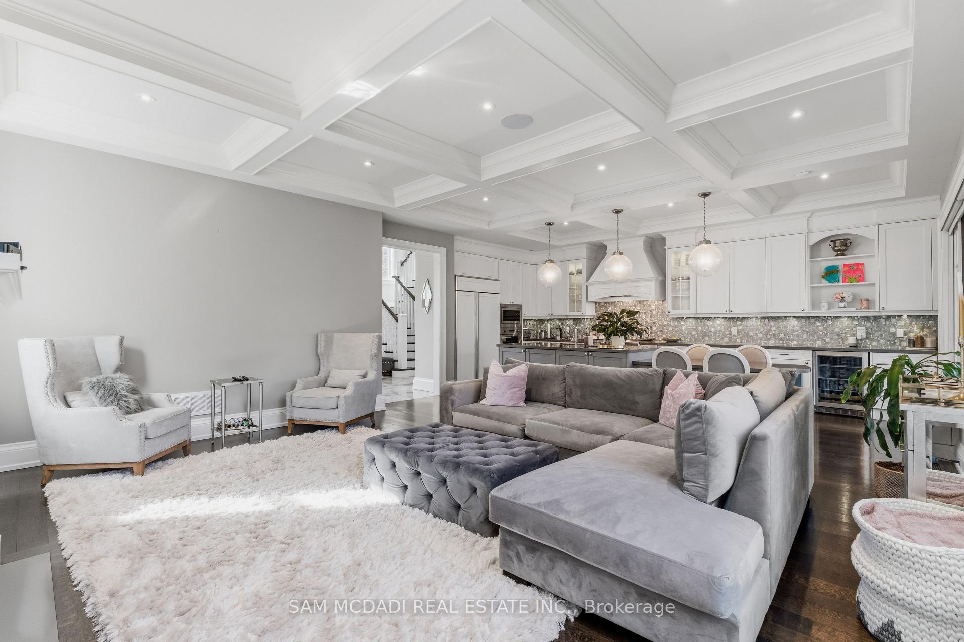 Photo 7 of 36 Veronica Drive, Mississauga, Mineola — HOMEH