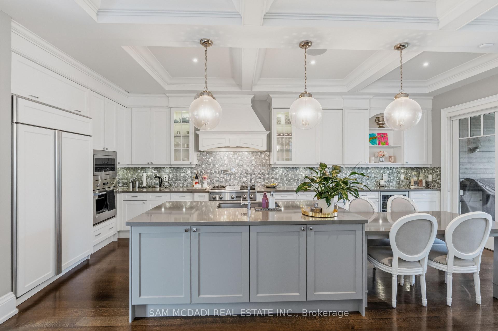 Photo 8 of 36 Veronica Drive, Mississauga, Mineola — HOMEH