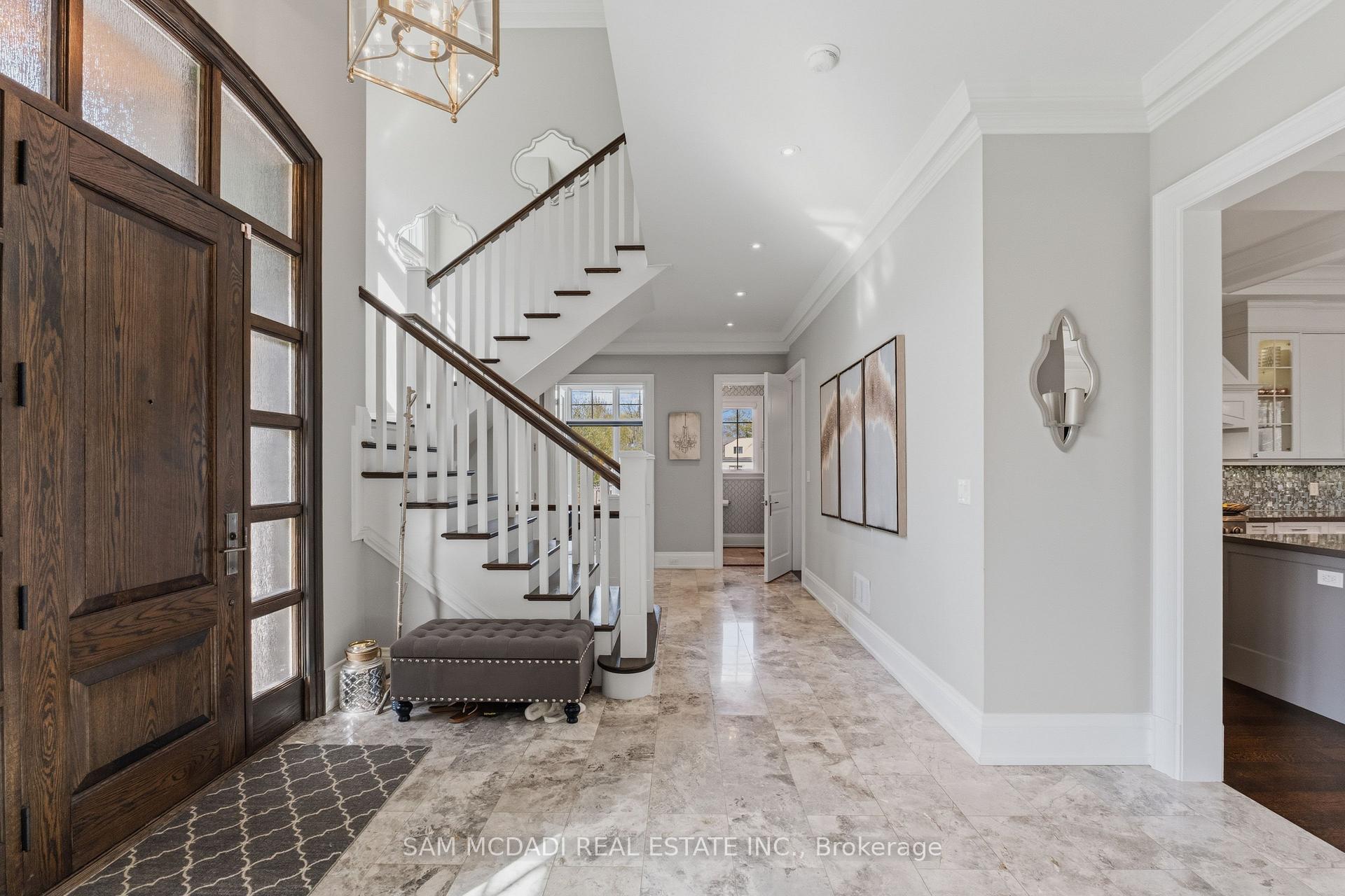 Photo 14 of 36 Veronica Drive, Mississauga, Mineola — HOMEH