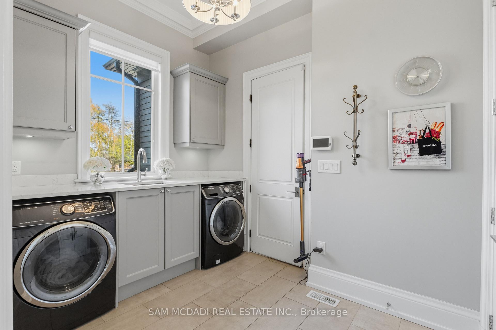 Photo 18 of 36 Veronica Drive, Mississauga, Mineola — HOMEH