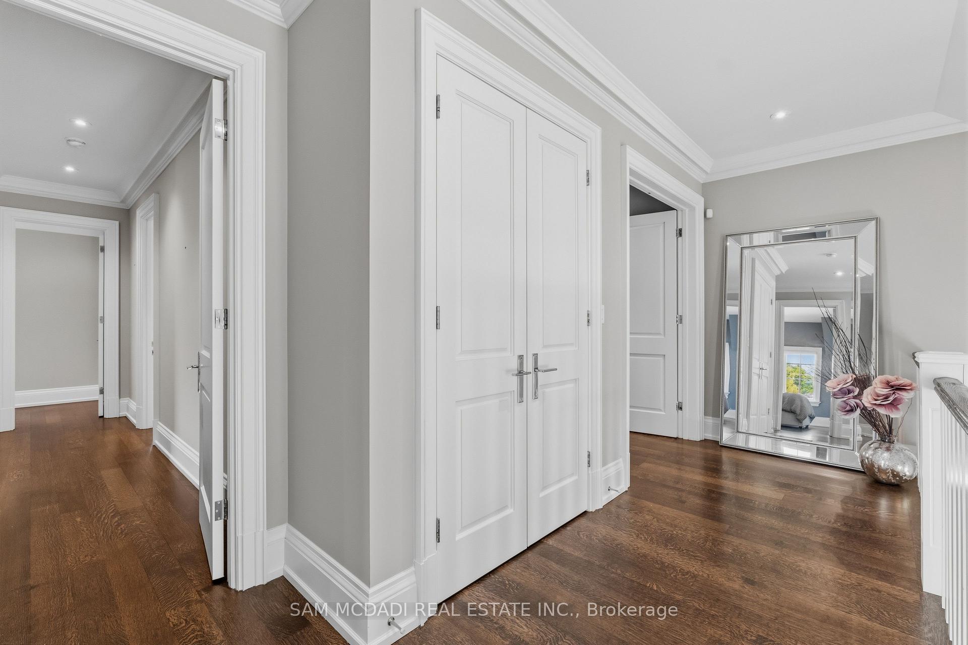 Photo 20 of 36 Veronica Drive, Mississauga, Mineola — HOMEH