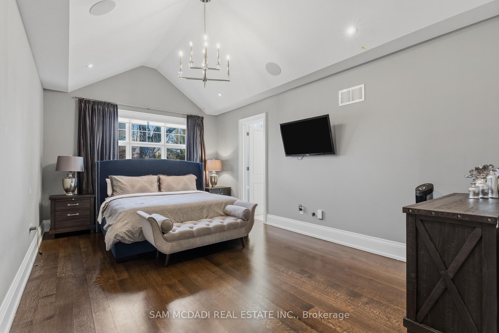 Photo 22 of 36 Veronica Drive, Mississauga, Mineola — HOMEH