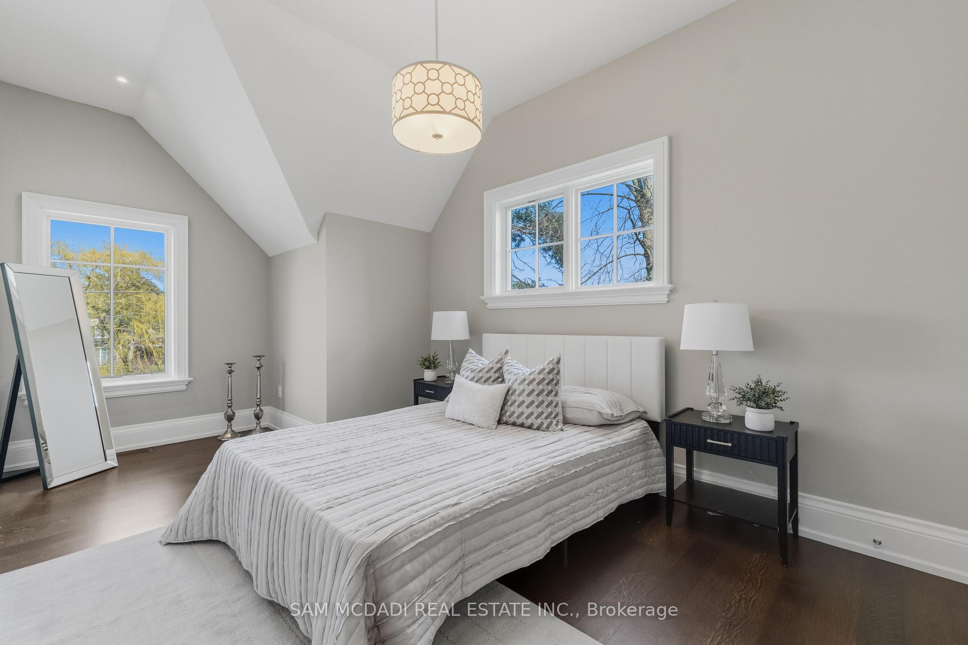 Photo 33 of 36 Veronica Drive, Mississauga, Mineola — HOMEH