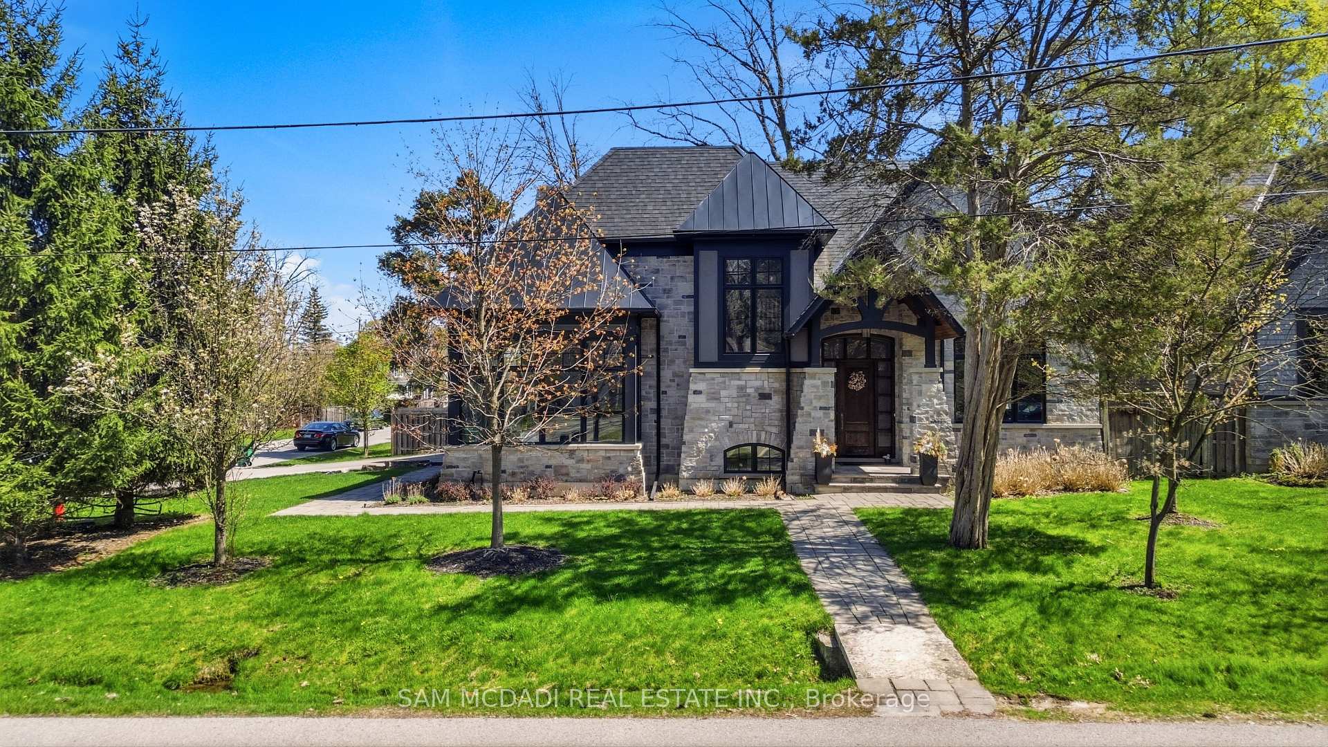 Photo 43 of 36 Veronica Drive, Mississauga, Mineola — HOMEH