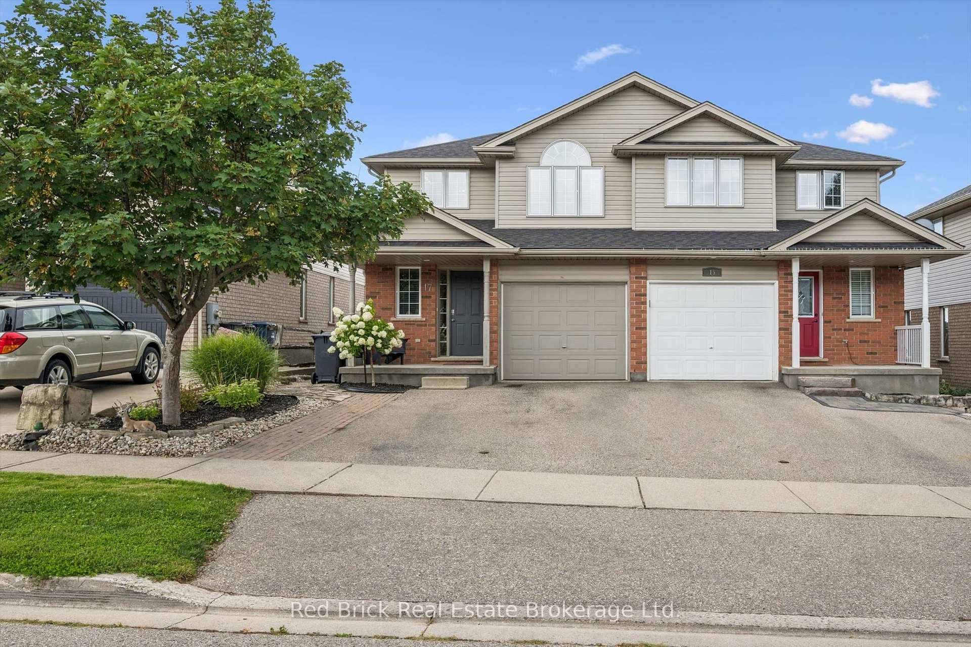 Photo 3 of 17 Davison Dr, Guelph, Grange Road — HOMEH